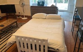 4 Duke Street Flat#3 Can Sleep Up To Five Guests